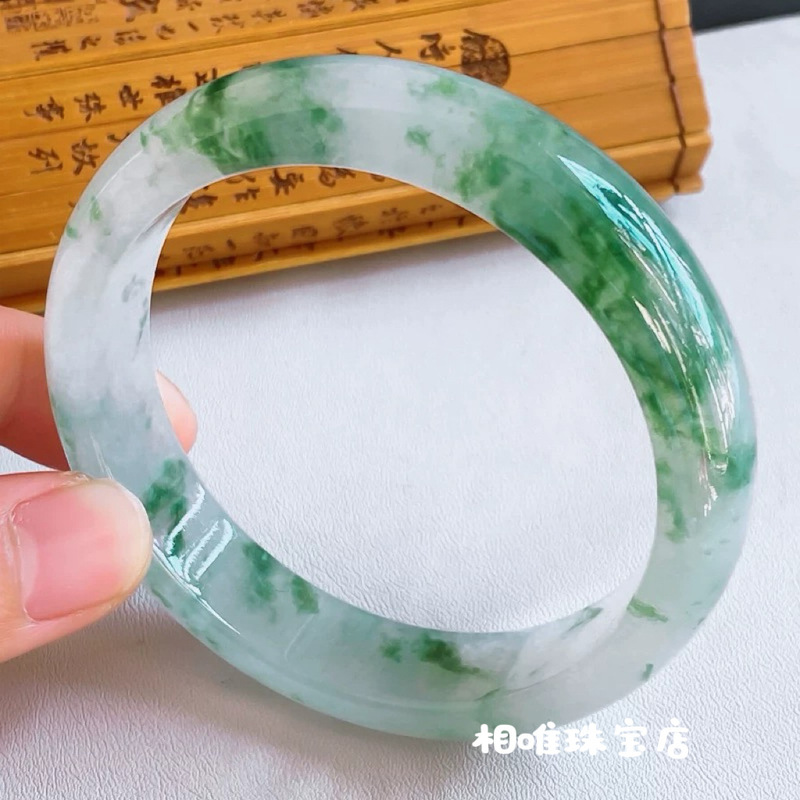 Bracelets - Floral-patterned bracelet for women, made from