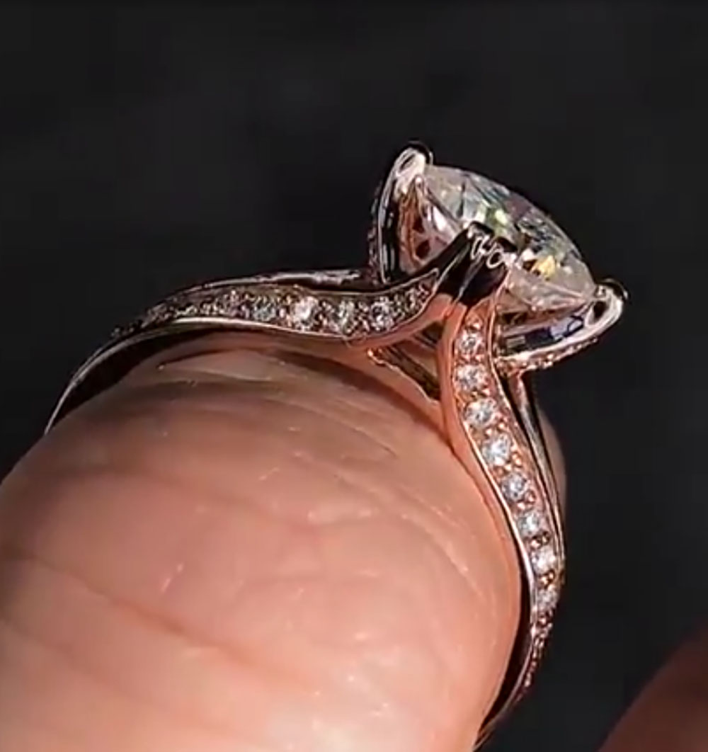 Custom Solid 10K Rose Gold Wom - Moissanite Engagement Ring 1 Carat 评论和价格