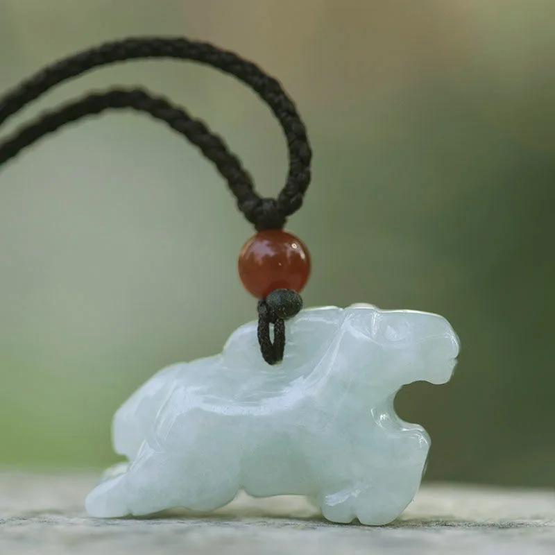 Natural Emerald Chinese Three  - Necklaces 评论和价格